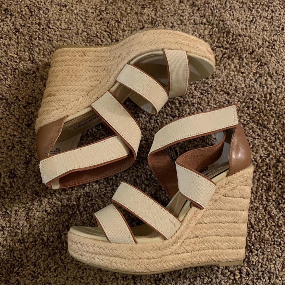 Size 6 Steve Madden Erryn Wedge Natural Sandals